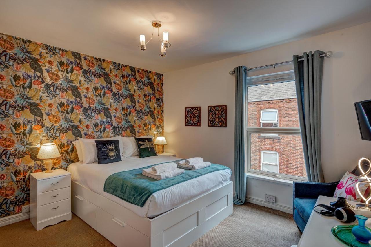 *New* Chester Canal Side 2 Bed Character Home Екстериор снимка