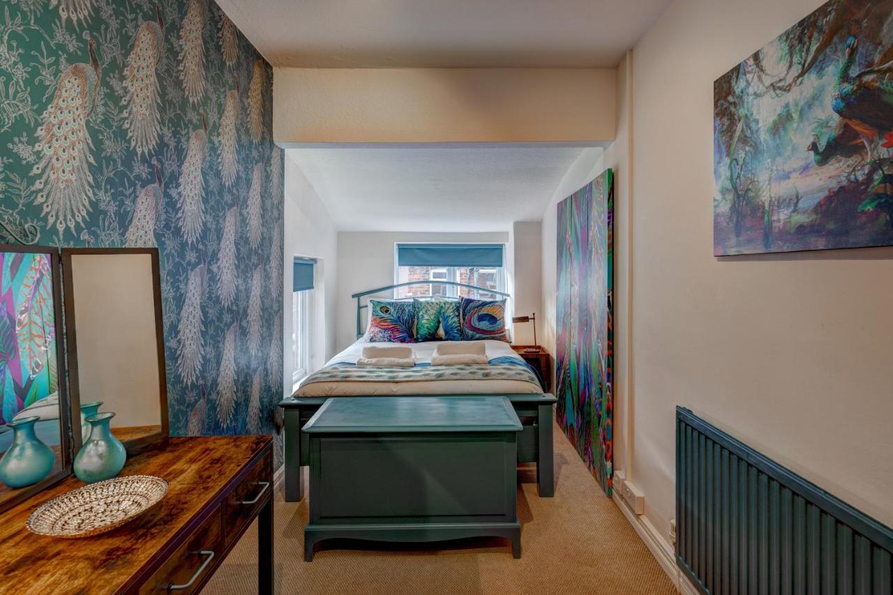 *New* Chester Canal Side 2 Bed Character Home Екстериор снимка