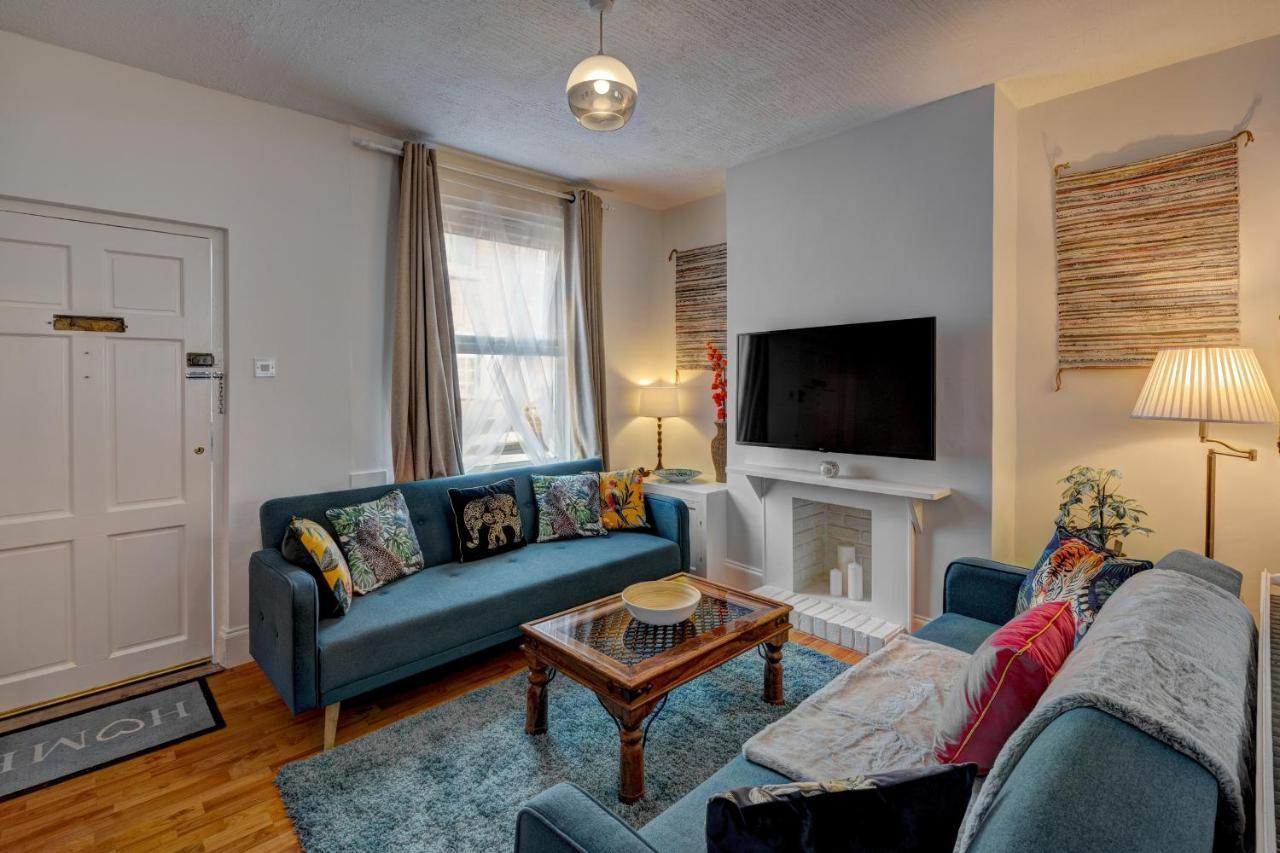 *New* Chester Canal Side 2 Bed Character Home Екстериор снимка
